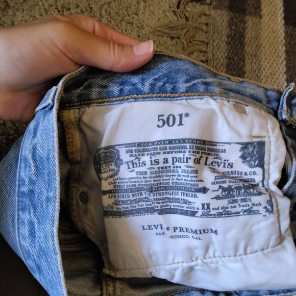 Levi's Women's Cut Off Shorts Denim Size 29 Long Shorts Rigid 501 Denim - Picture 10 of 10